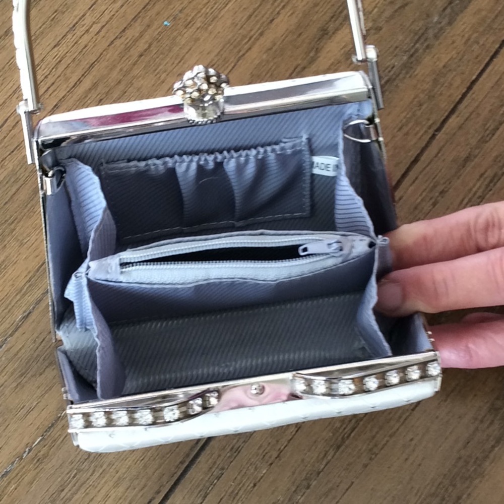 Formal Purse - Picture 3 of 3